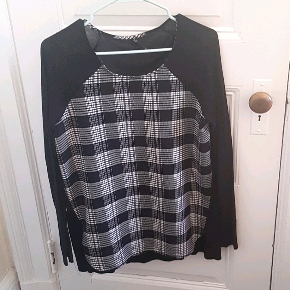 Black and White Plaid Top